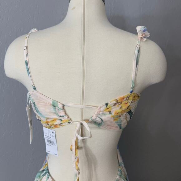 NWT ASTR The Label Emese Floral Pleated Maxi Dress, M, Style ACDR102729 - Picture 4 of 7